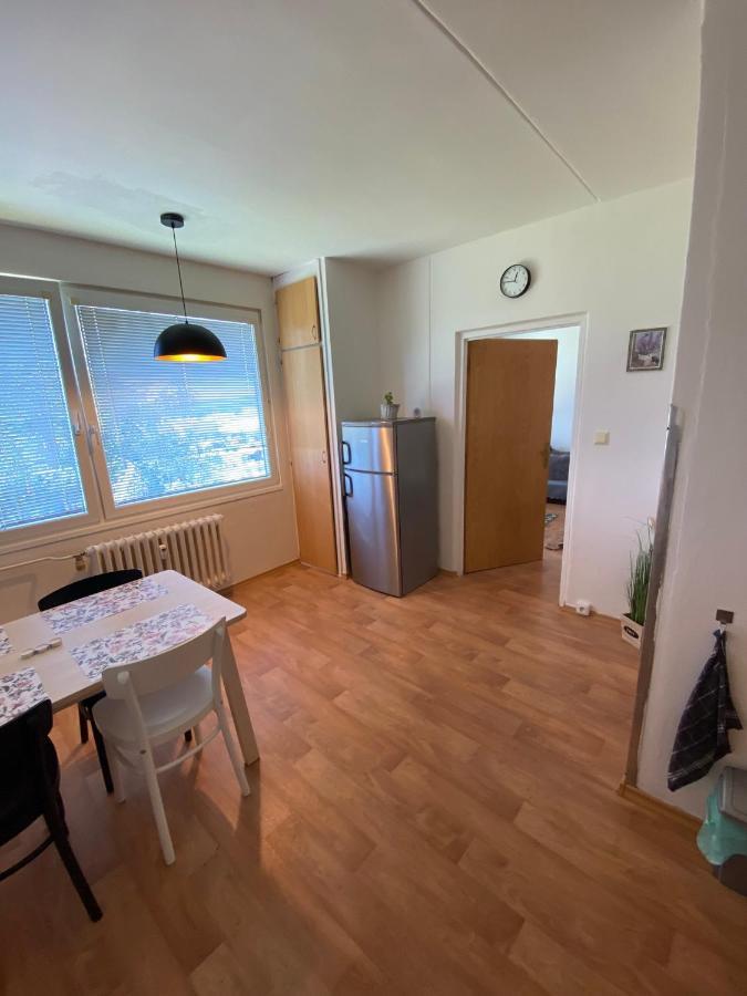 Klidny Byt Na Okraji Trutnova Apartment Exterior foto