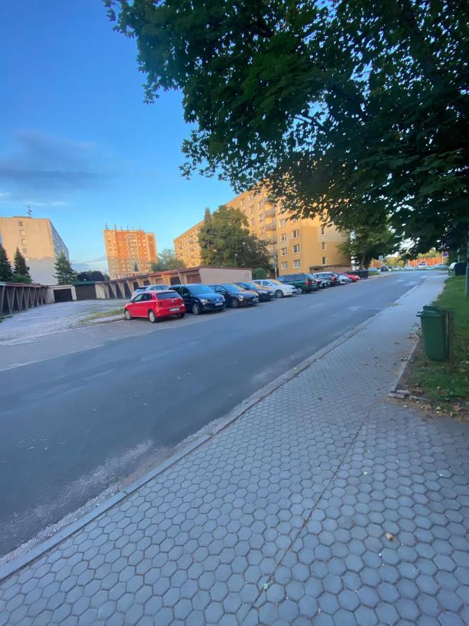 Klidny Byt Na Okraji Trutnova Apartment Exterior foto